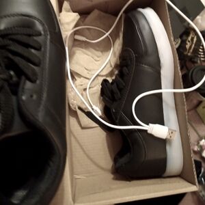 Light up shoes for kids boy/girl